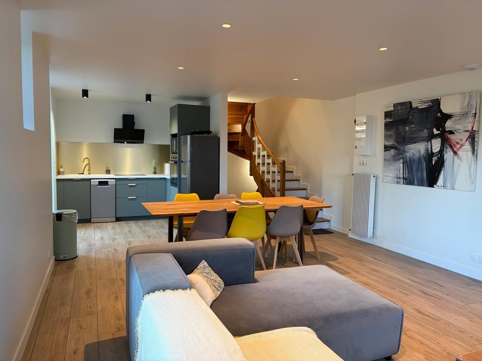 Kitchen or kitchenette, Living room