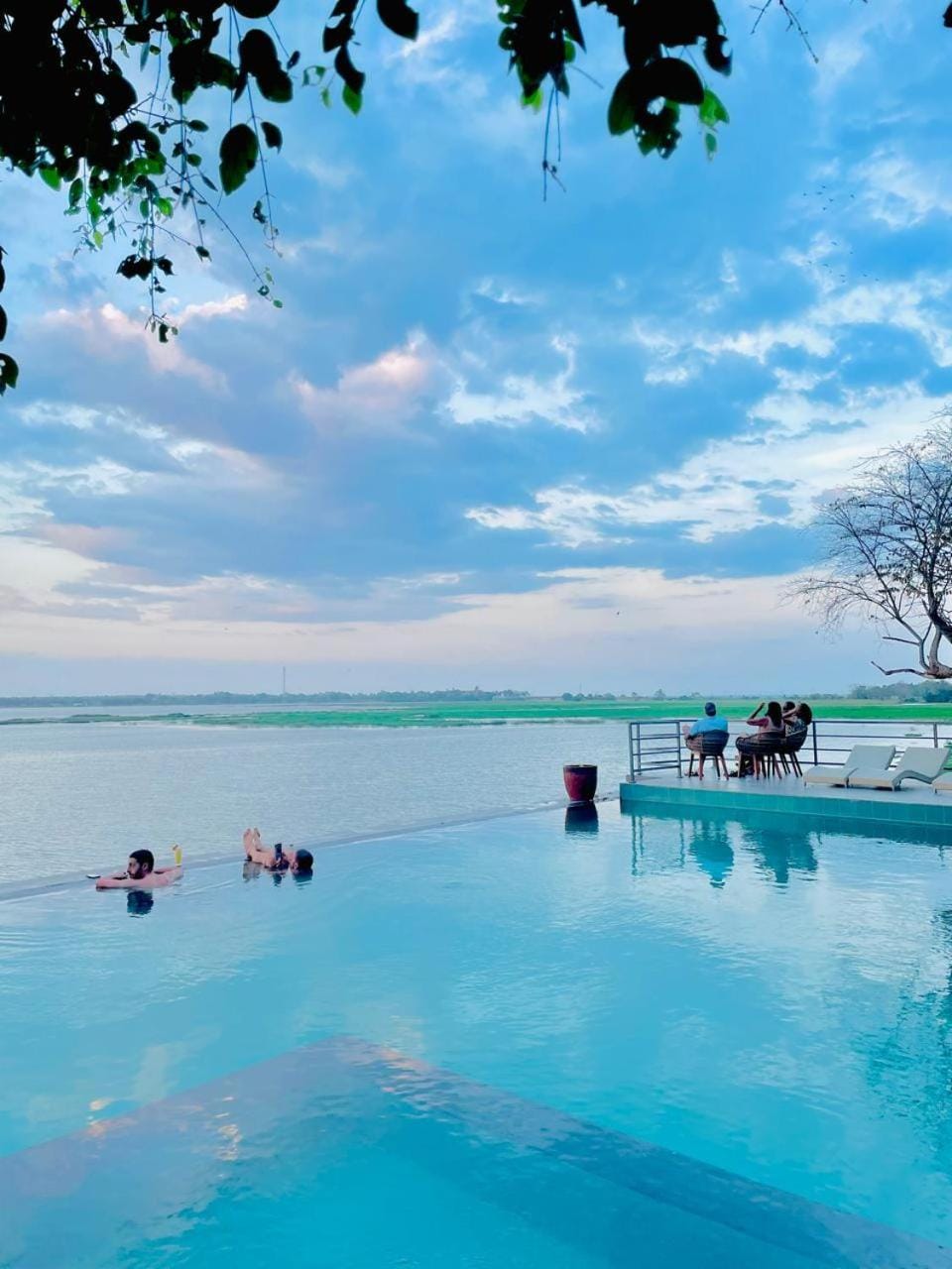 Lake view, Swimming pool