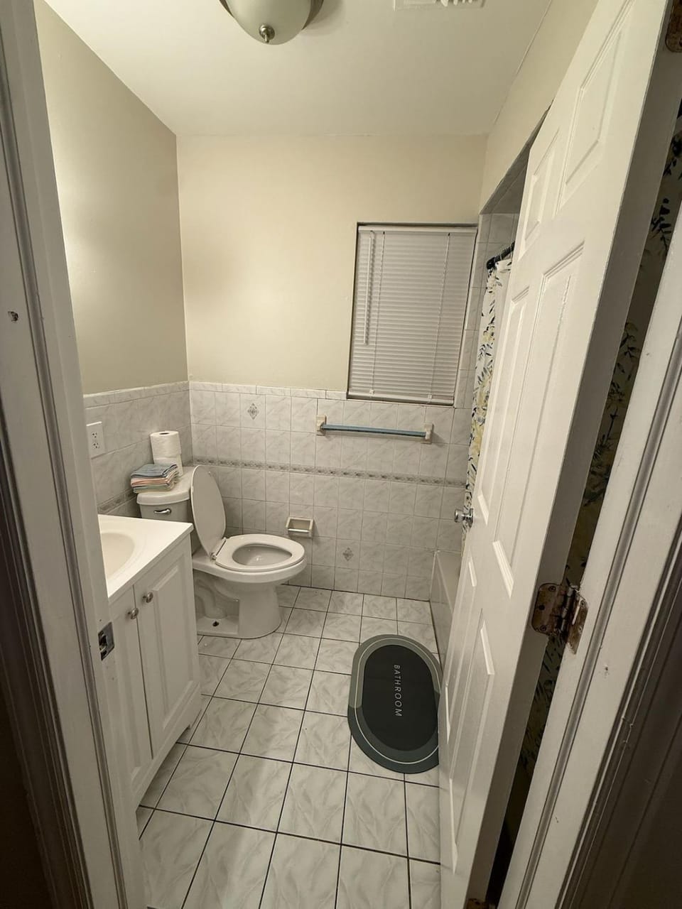 Urban haven 3 Kings bedroom near EWRNYC DTW Apartment in East Orange