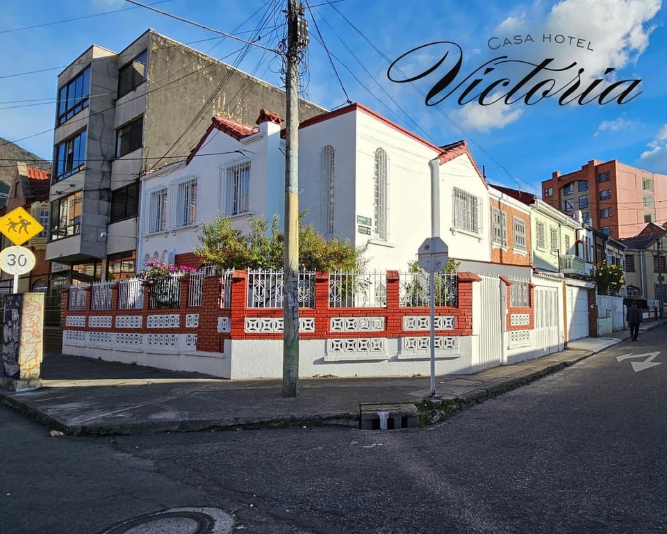 Property building, Day, Neighbourhood, City view, Street view, Location