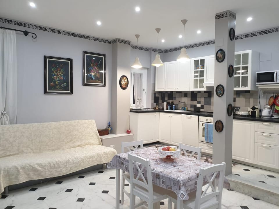 Lounge or bar, Dining area