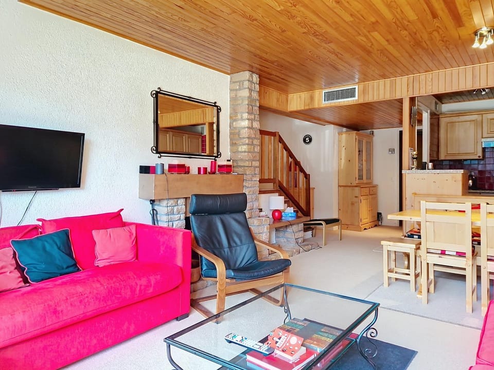 Communal lounge/ TV room, Living room