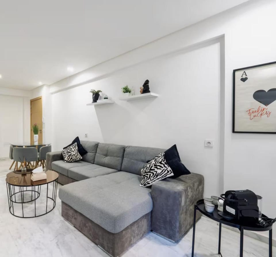 Terrace & Fast Wi-Fi - Stylish city center flat - Gueliz Apartment in Marrakesh