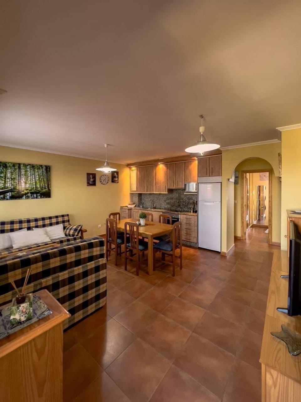 Kitchen or kitchenette, Living room, dishwasher, oven, stove