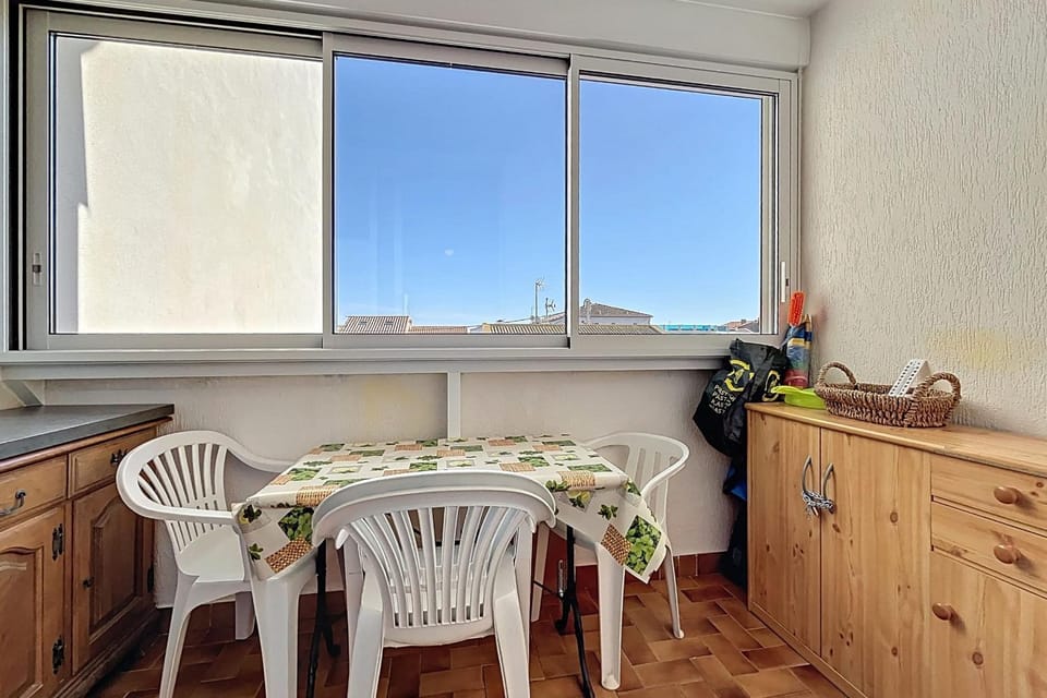 Bright apartment near beach Apartment in Narbonne