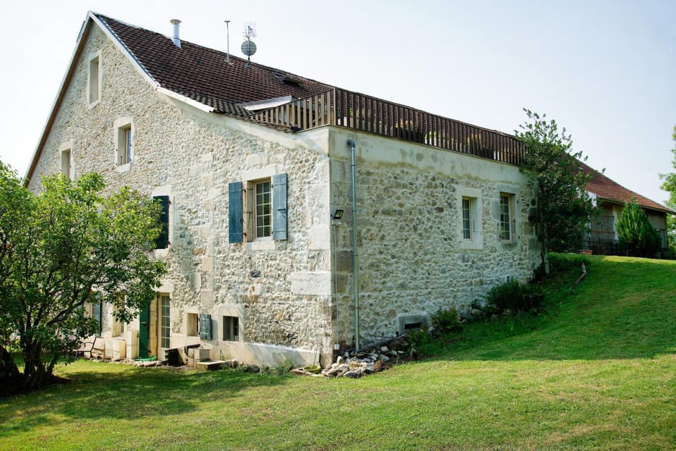 Property building, Day, Garden, Garden view