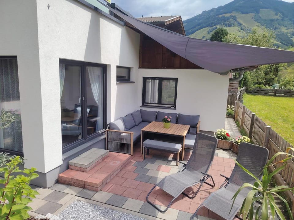 Day, Garden, Balcony/Terrace, sunbed