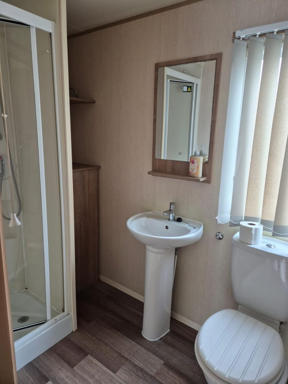 Caravan by the Sea 641 House in Towyn