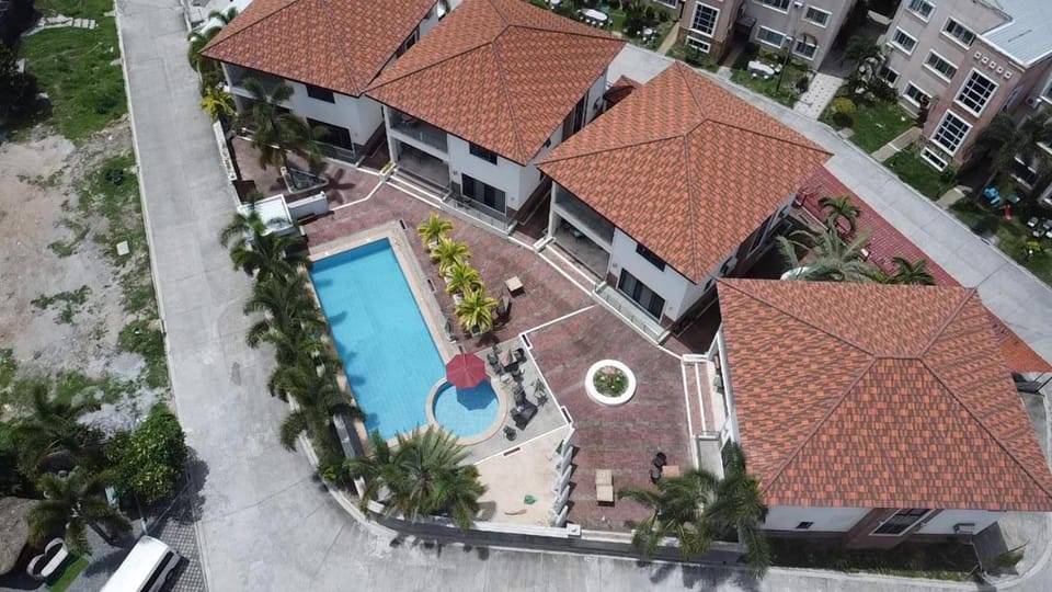 Koregon Condo and Villa - 4 Bed Rooms Villa in Angeles
