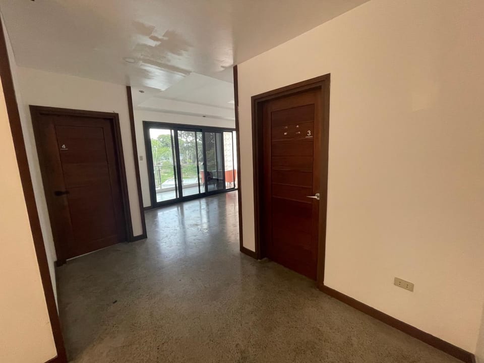 Koregon Condo and Villa - 4 Bed Rooms Villa in Angeles