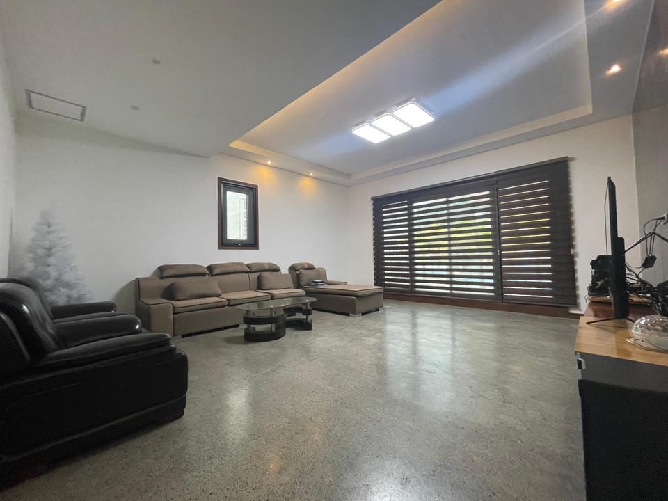 Koregon Condo and Villa - 4 Bed Rooms Villa in Angeles