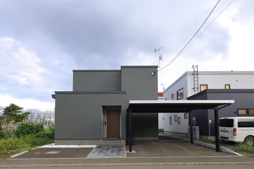 Property building, Neighbourhood, Parking