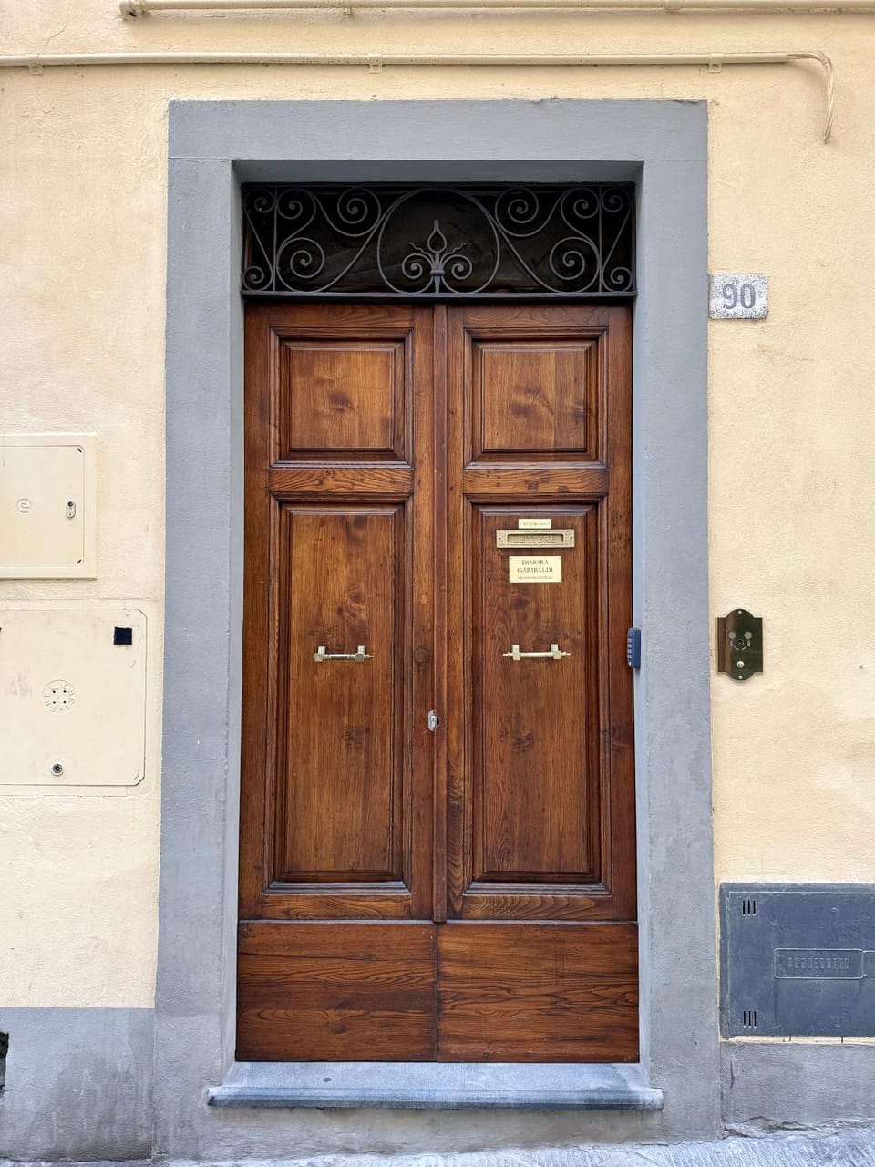 Facade/entrance