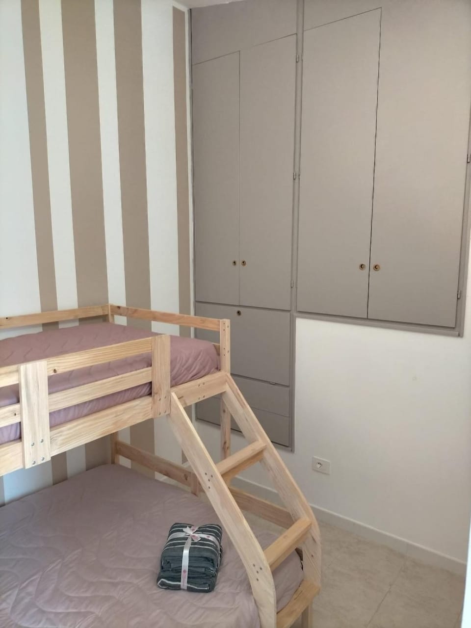 bunk bed