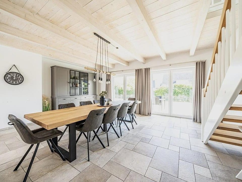 Exklusives großes Ferienhaus - modern, geräumig, nah am Meer House in Dagebüll