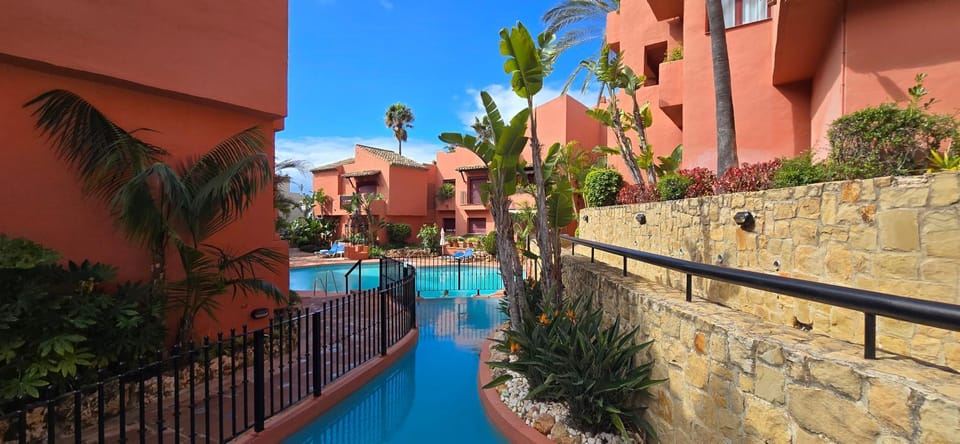 Style & Luxury in our Beachside Penthouse Elviria 2 Bedrooms, pools open all year, gym & parking Apartment in Marbella