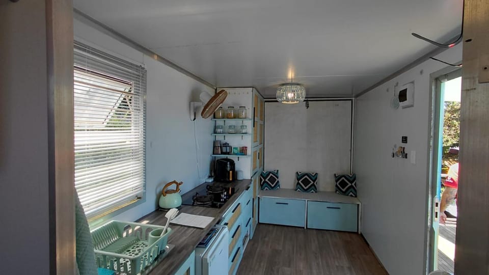 uMkhaKhaya Container Home Apartment in KwaZulu-Natal