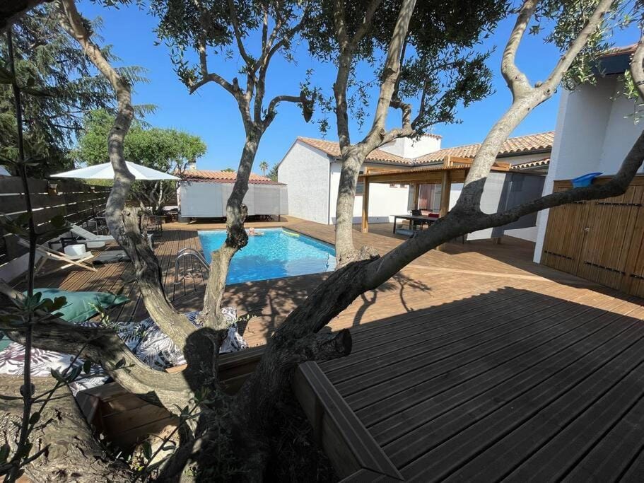 Balcony/Terrace, Swimming pool