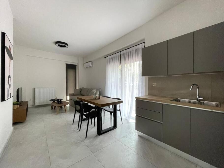 Cityscape Brand New Flat Apartment in Athens
