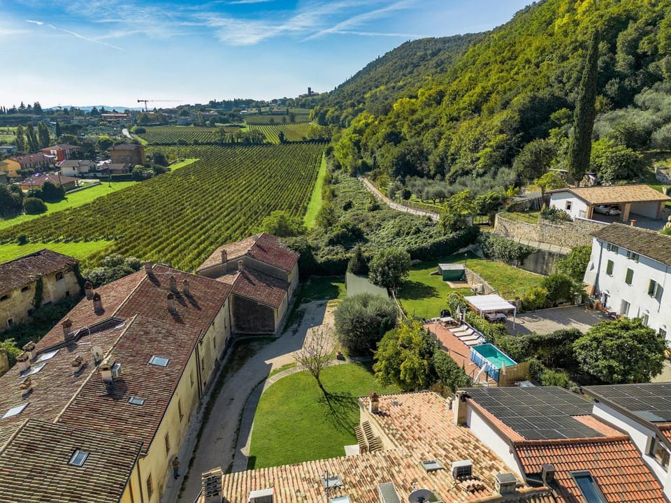 Pila Suite Apartment in Lake Garda