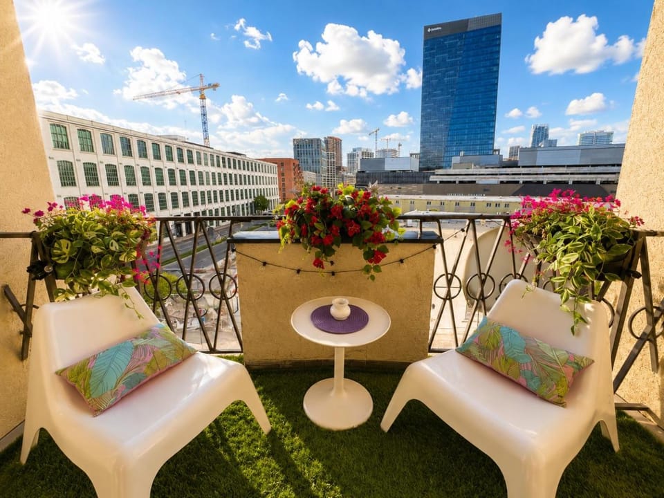 Day, View (from property/room), Balcony/Terrace, Balcony/Terrace, Seating area, City view