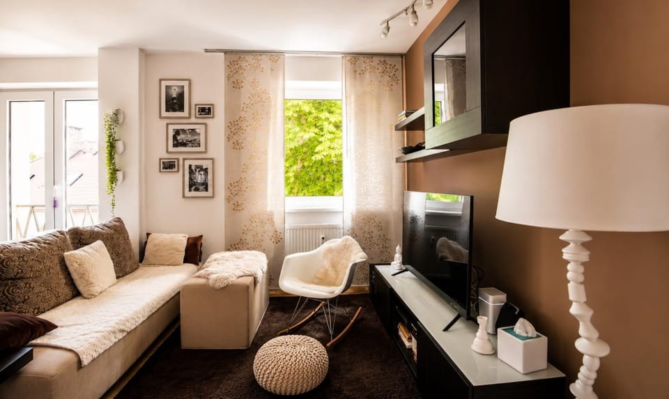 Communal lounge/ TV room, TV and multimedia, Living room, Seating area