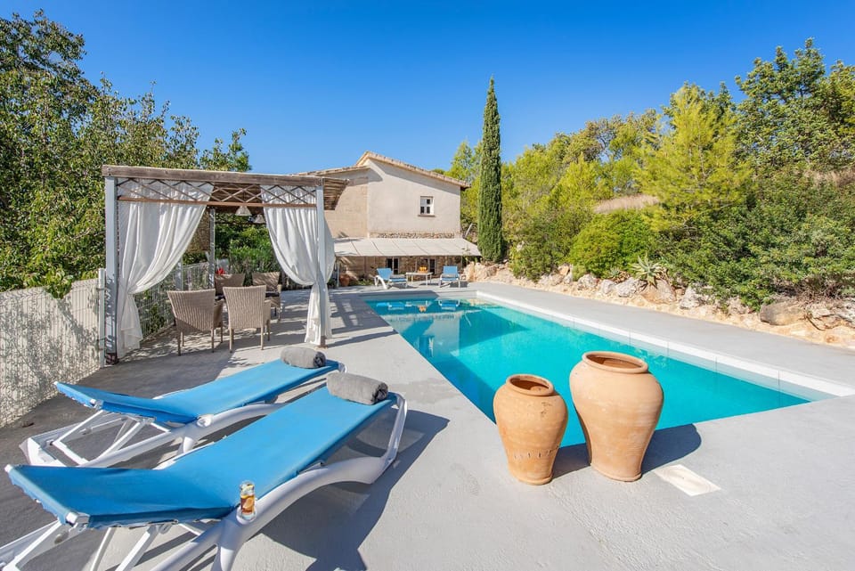 Patio, Spring, Day, Natural landscape, Pool view, Swimming pool, sunbed