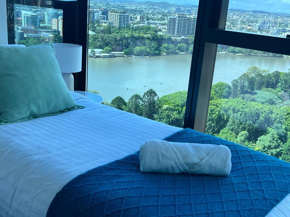 Bed, Natural landscape, View (from property/room), Bedroom, Mountain view, River view