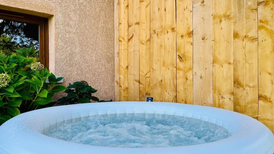 Natural landscape, Hot Tub, Hot Tub