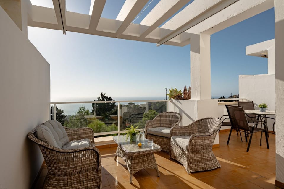 Day, Natural landscape, View (from property/room), Balcony/Terrace, Seating area, Sea view