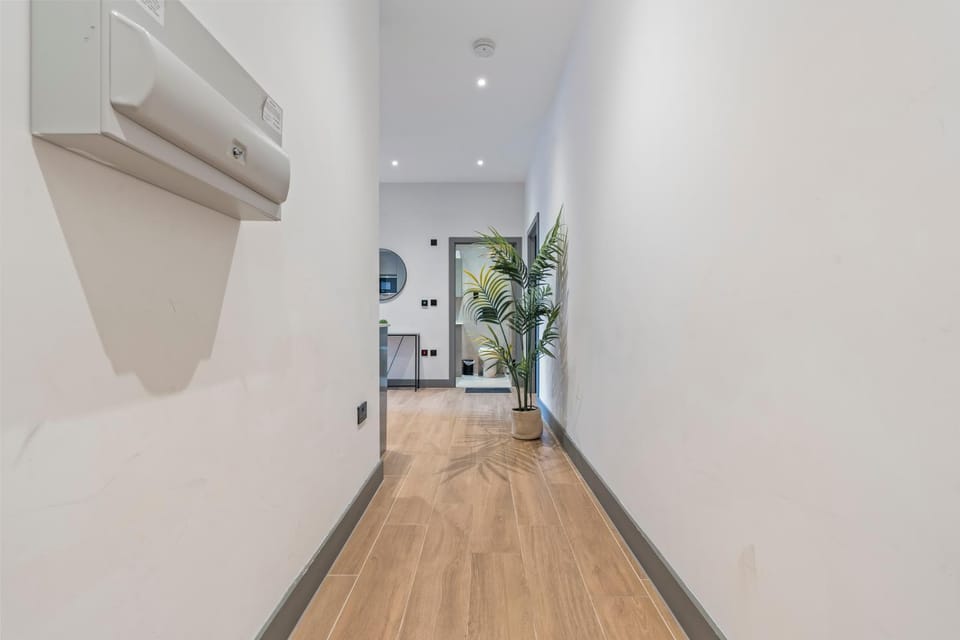High Luxury London Stay 30 Mins to Camden & Central Apartment in London