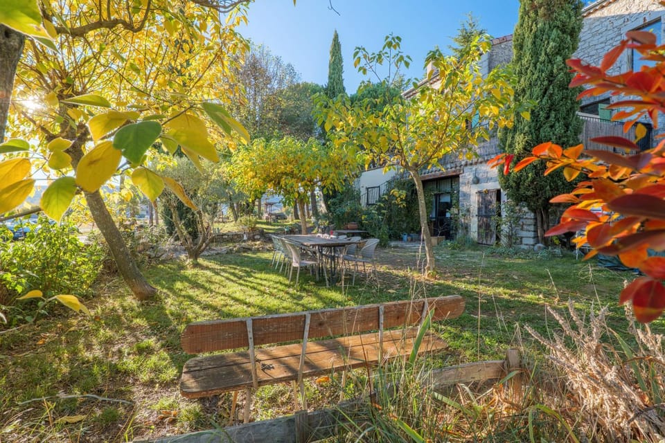 Gîte Des Louveteaux Apartment in Berrias-et-Casteljau