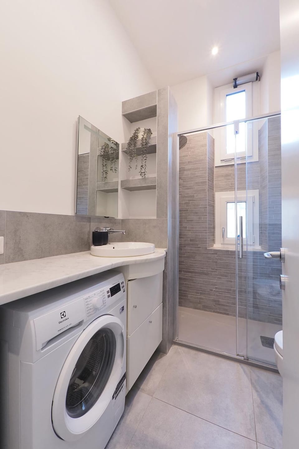 Shower, Bathroom, washing machine