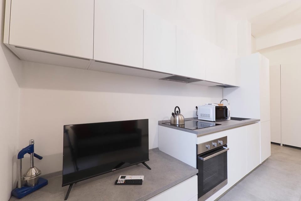 TV and multimedia, Kitchen or kitchenette, stove