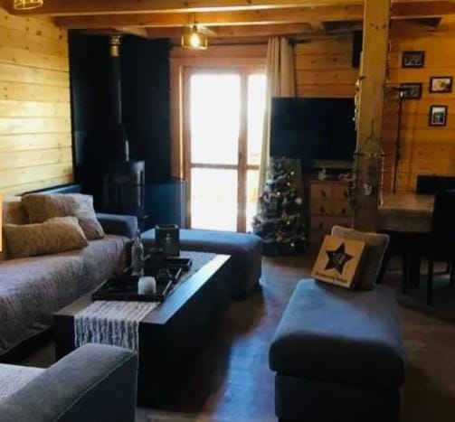 Chalet Cosy Chalet in Provence-Alpes-Côte d'Azur
