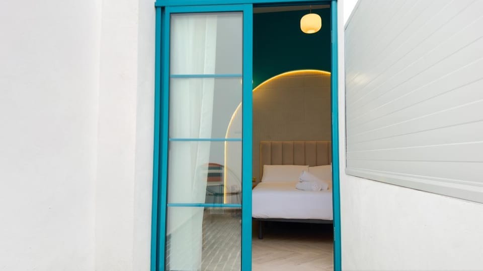 Patio, Bed, Photo of the whole room