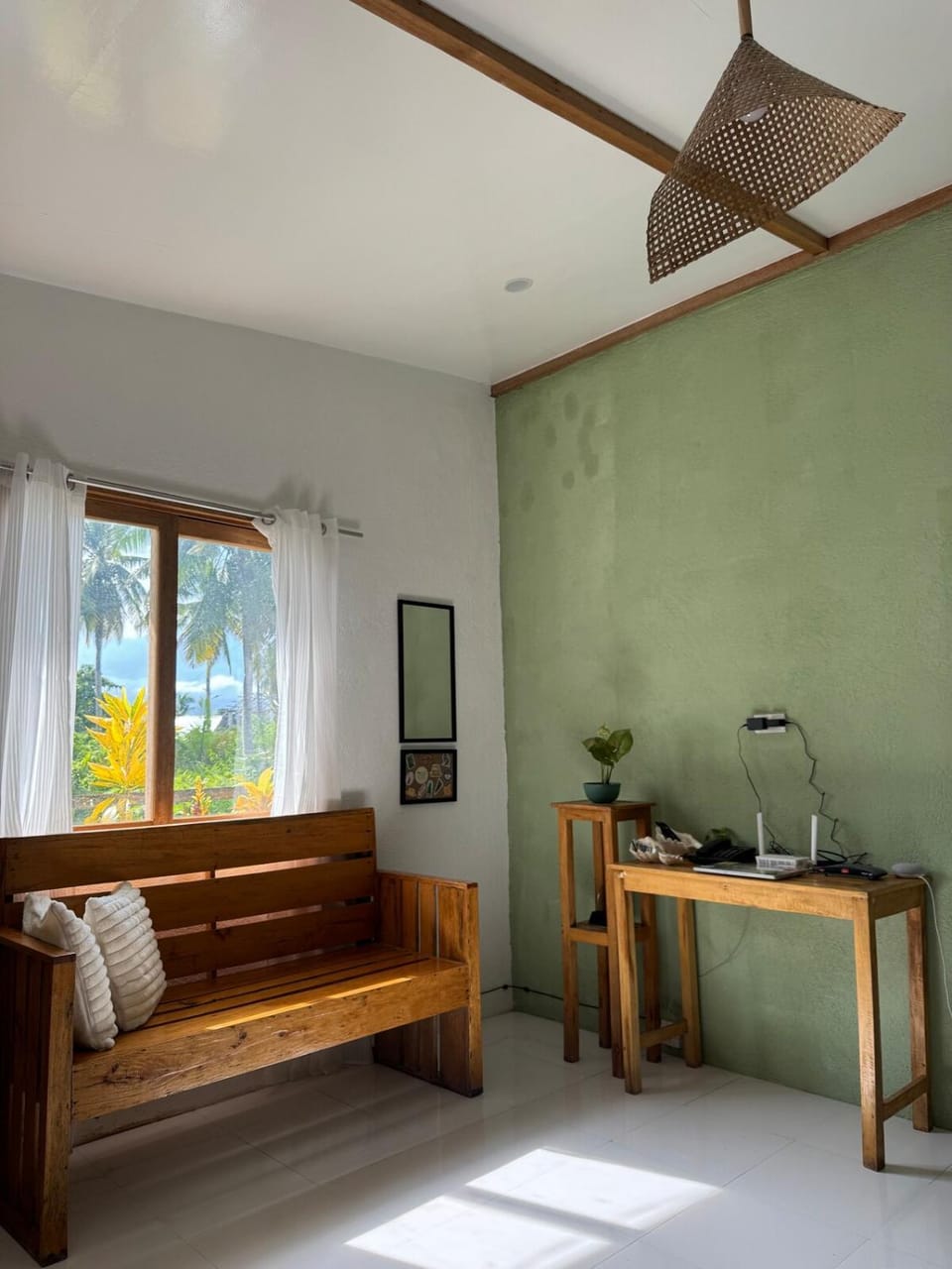 Casa Ilios - a peaceful 2BR home in Poblacion 5, General Luna Apartment in General Luna