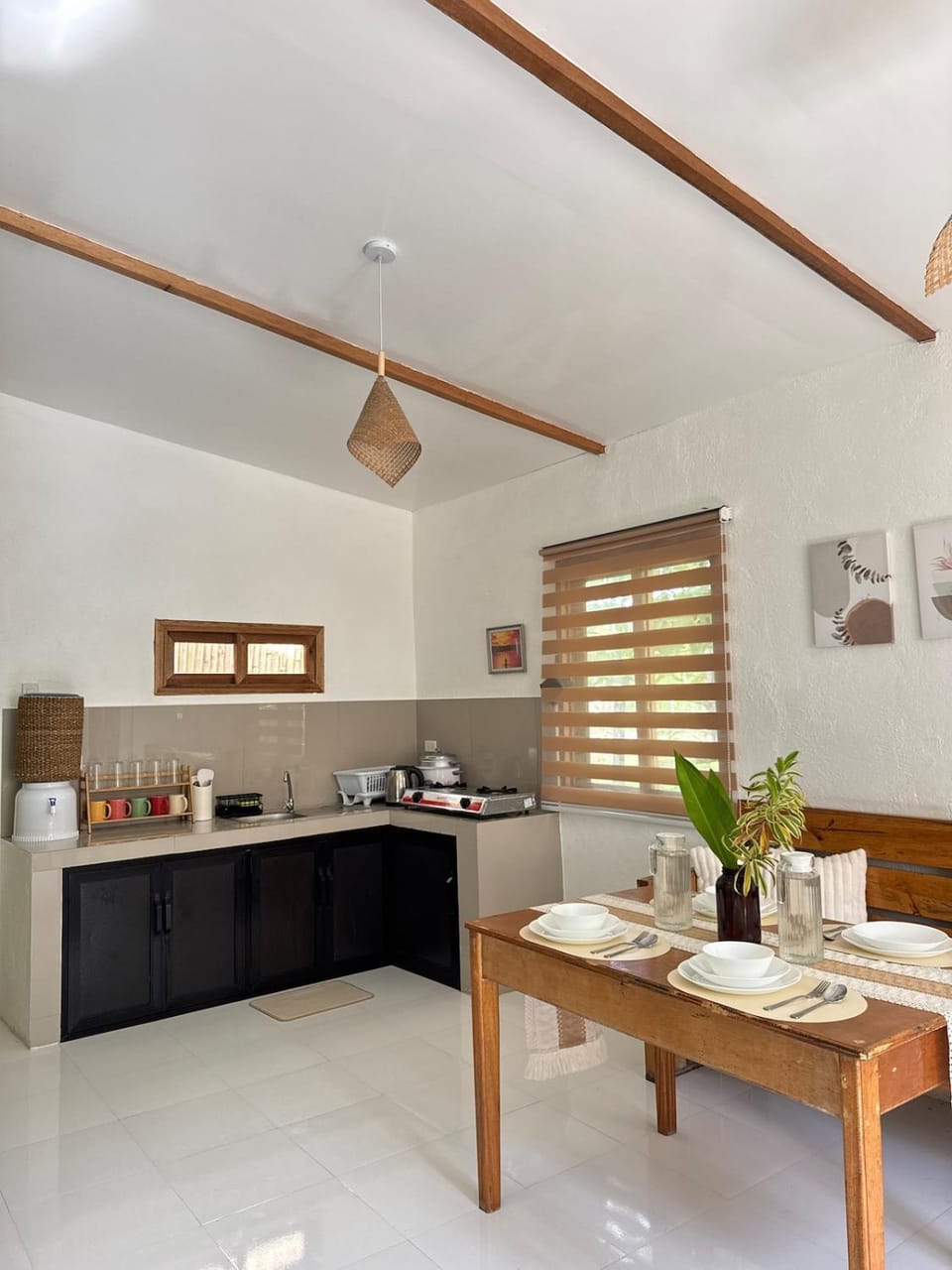 Casa Ilios - a peaceful 2BR home in Poblacion 5, General Luna Apartment in General Luna