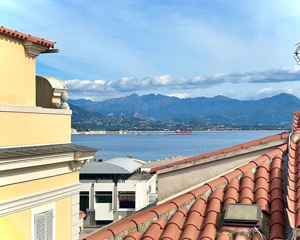 Day, Mountain view, Sea view