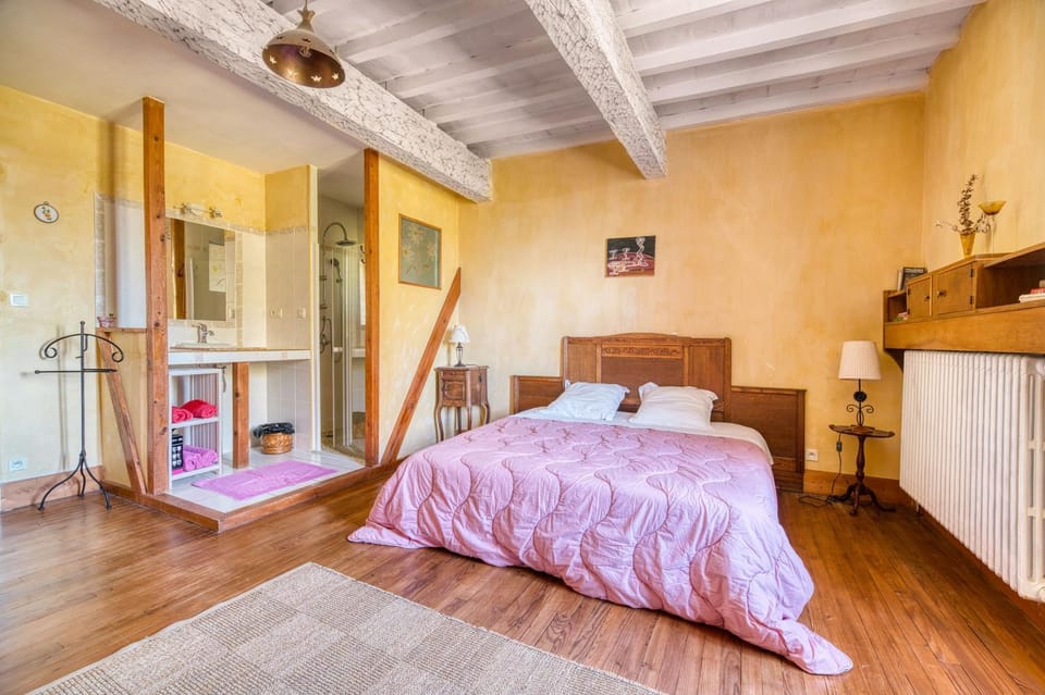 Property building, Living room, Bedroom