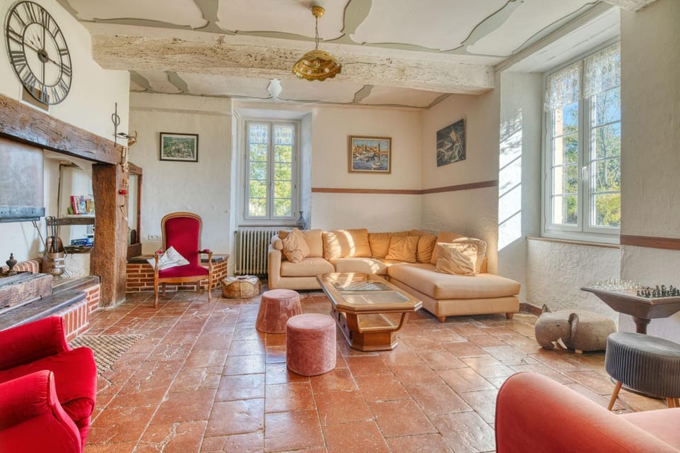 Property building, Living room