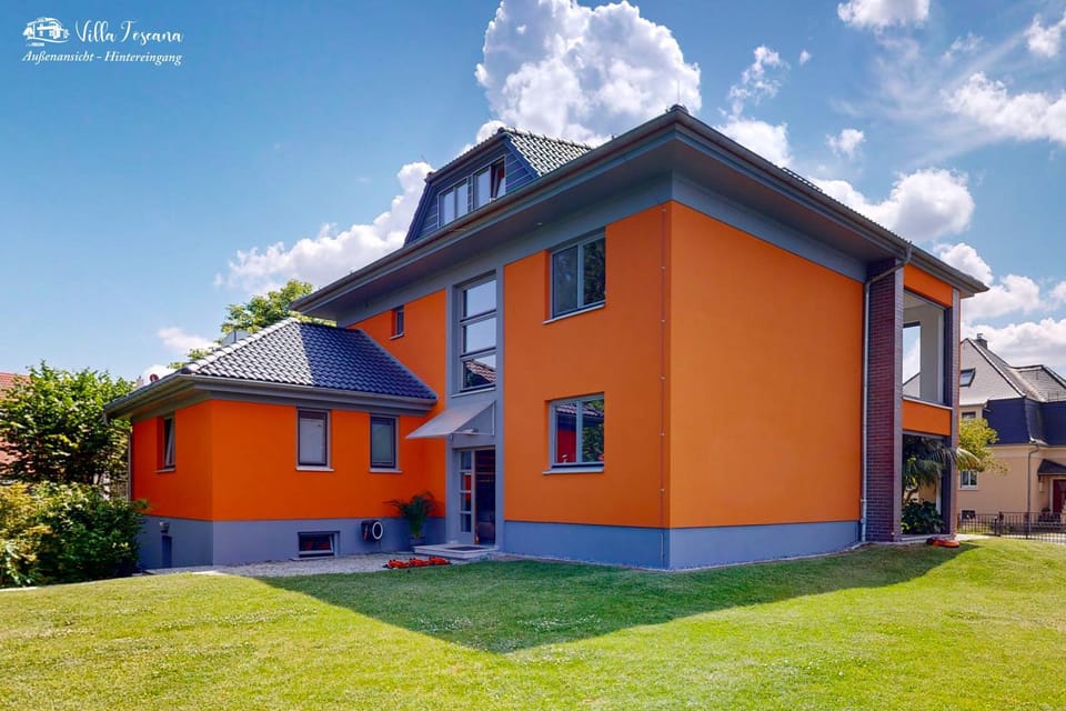 Property building, Garden