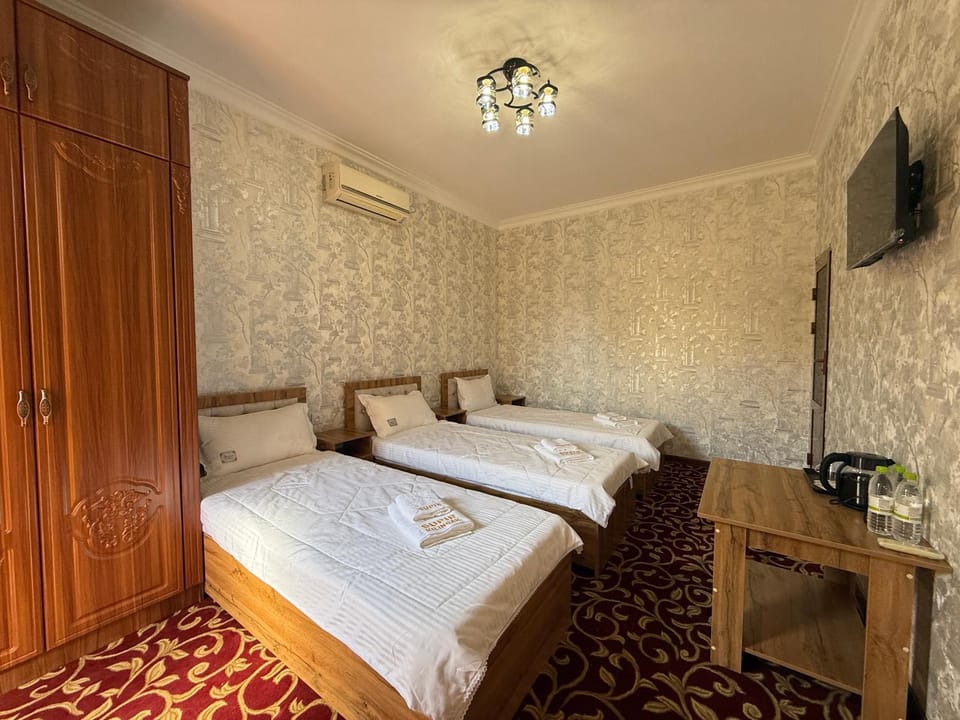TV and multimedia, Photo of the whole room, air conditioner