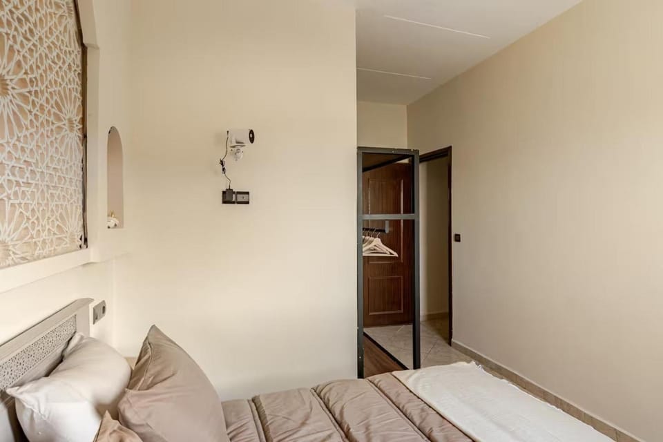 Bedroom, wardrobe