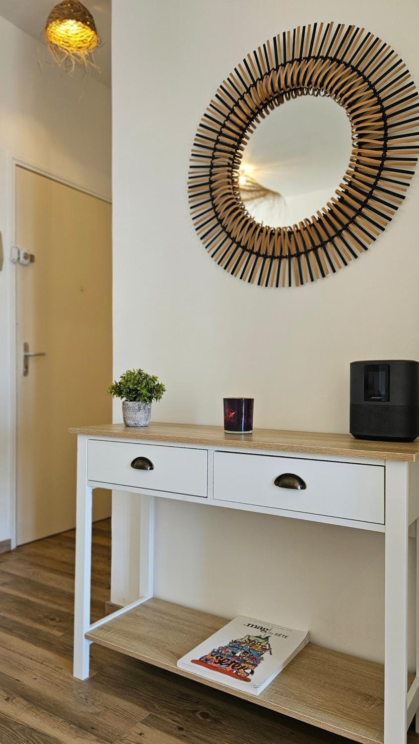 Charming One Bedroom Apartment with Panoramic City View Apartment in Occitanie