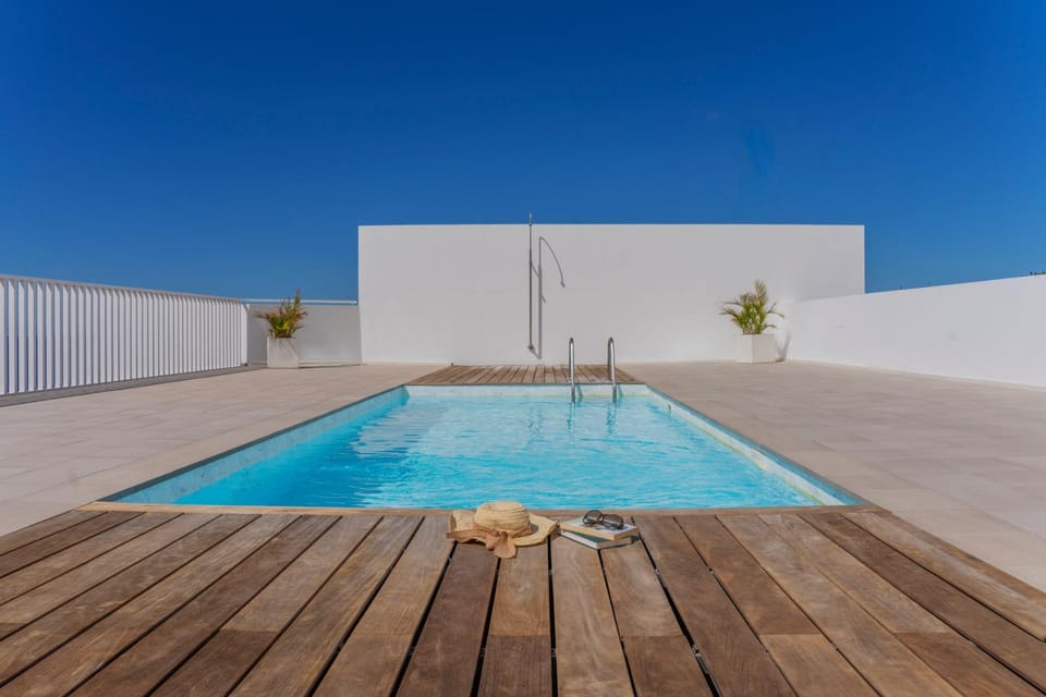 Balcony/Terrace, Swimming pool