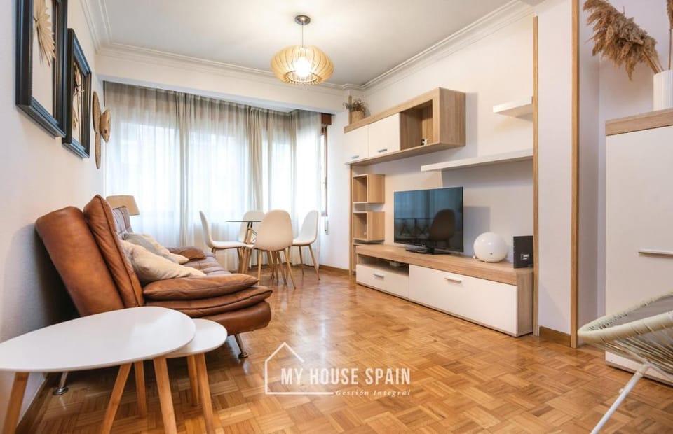 MyHouseSpain - Piso amplio en el centro de Gijón Apartment in Gijón