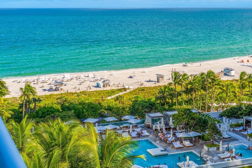Pool view, Sea view