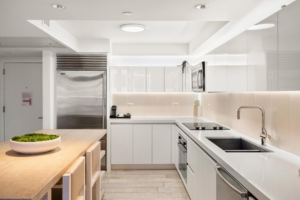 Kitchen or kitchenette