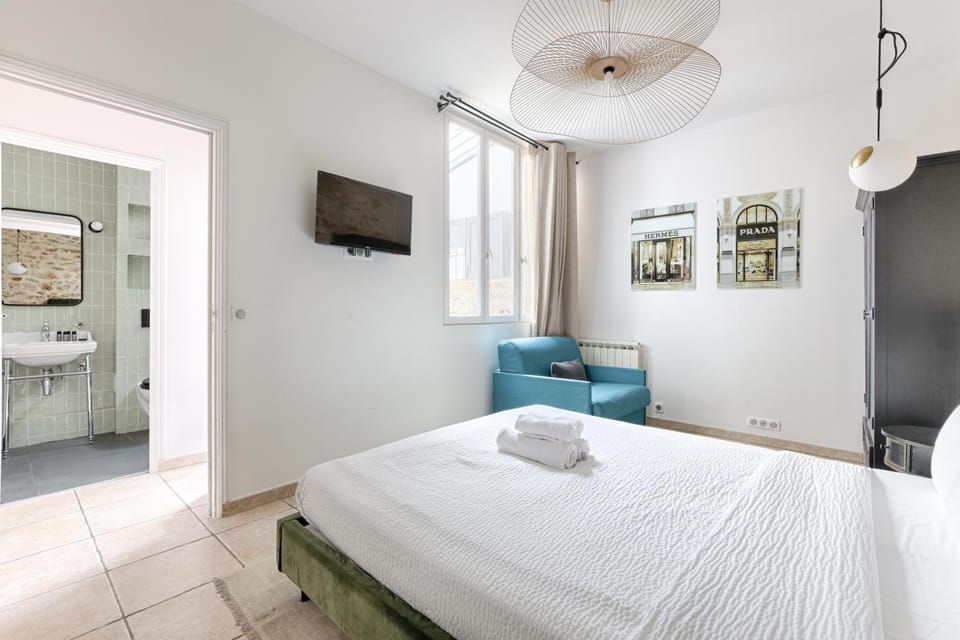 MyKeypers - Authentic Deluxe 2BR Flat - Rue Montorgueil Apartment in Paris
